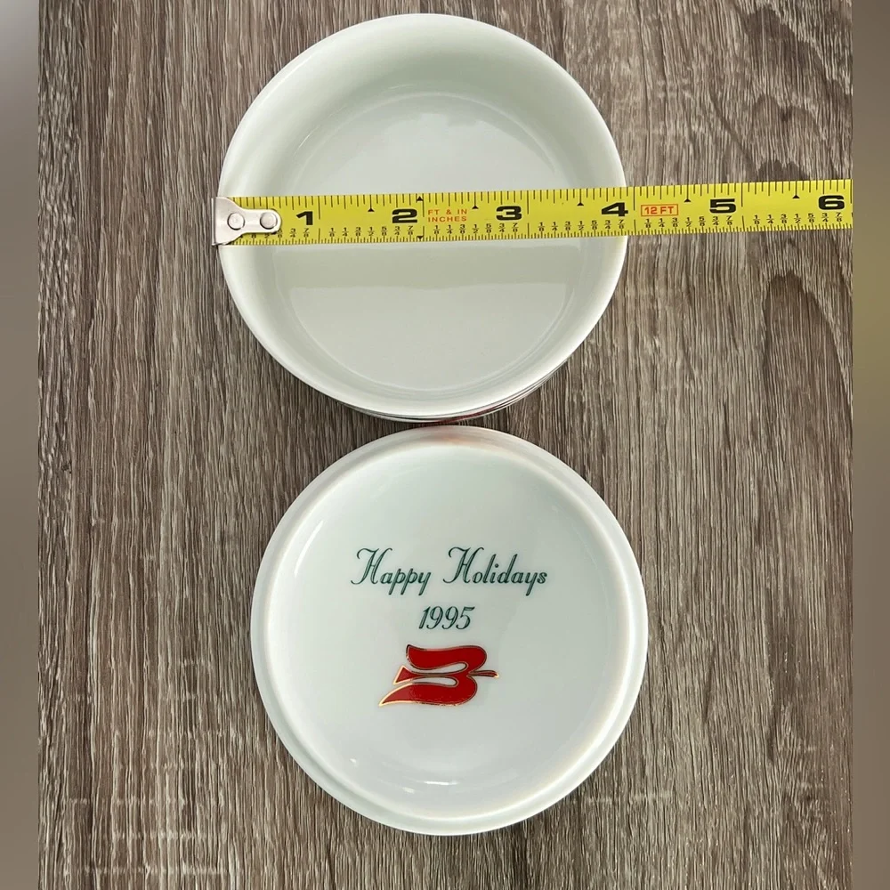 Trinket‎ box